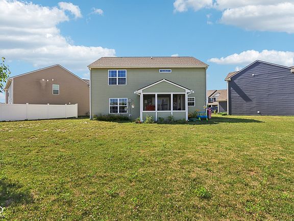 3rd image of 5845 Cresswell Ln
