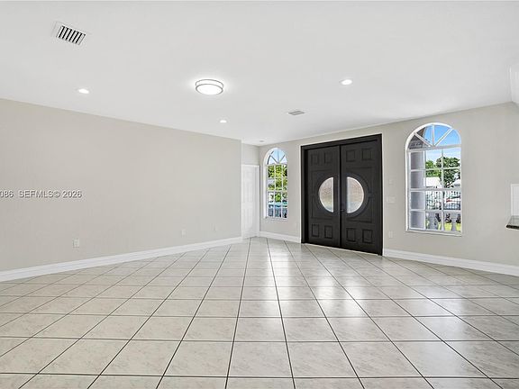 4th image of 2850 NW 5th St