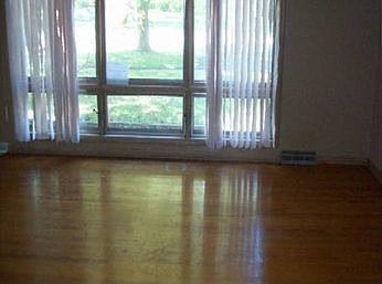 2nd image of 825 Ashland Ave