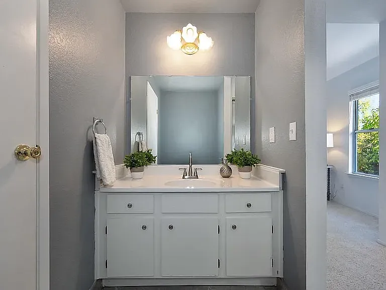 21 Marty Cir — Photo 37