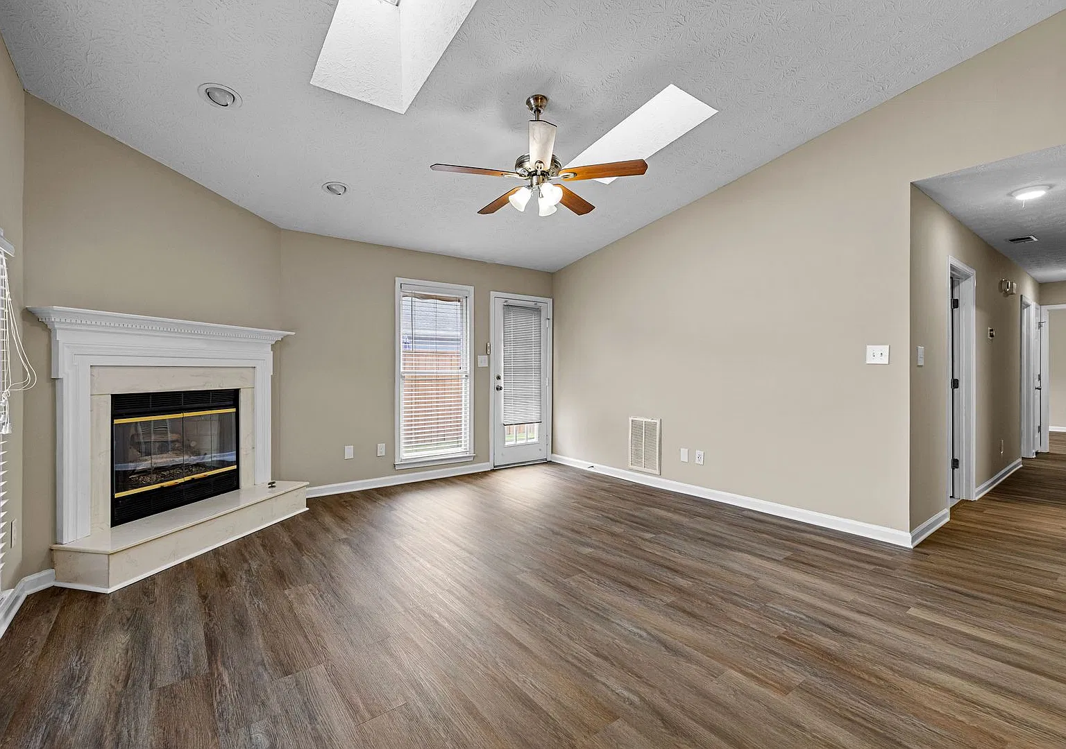 Immaculate 2bed/2ba in Fayetteville with Lawn Care Included — Photo 4