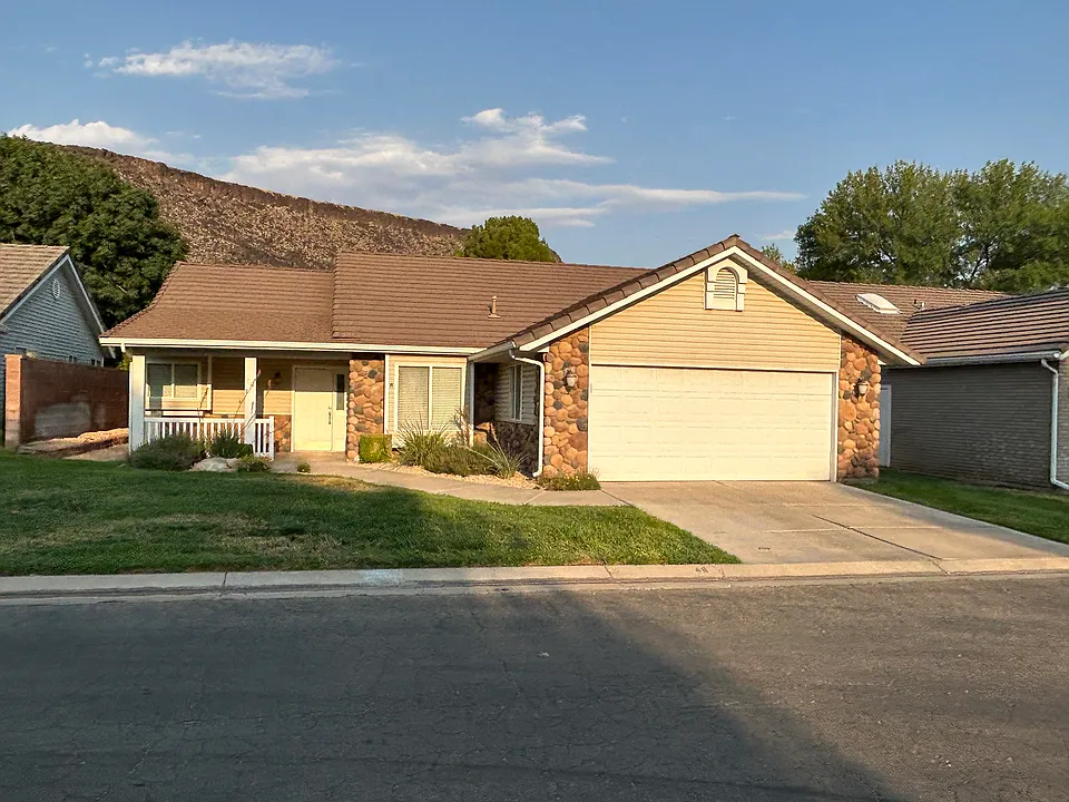 351 S Valley View Dr