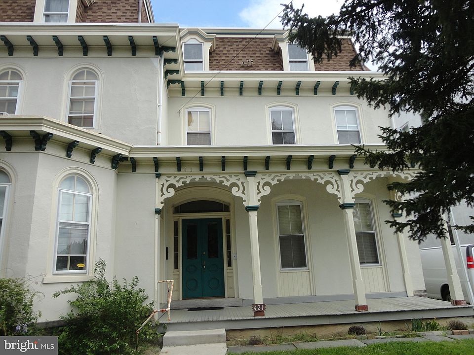 1st image of 421 Lyceum Ave #1F