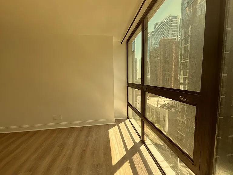 230 E Ontario St #1306 — Photo 8