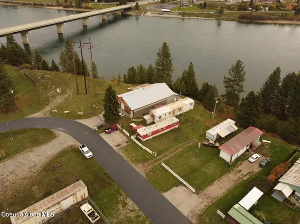 215 N Montana Ave, Oldtown, ID 83822