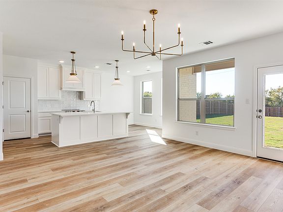 5th image of 2716 Glasgow Way