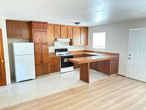 4th image of 769 Modesto Ave Unit 3