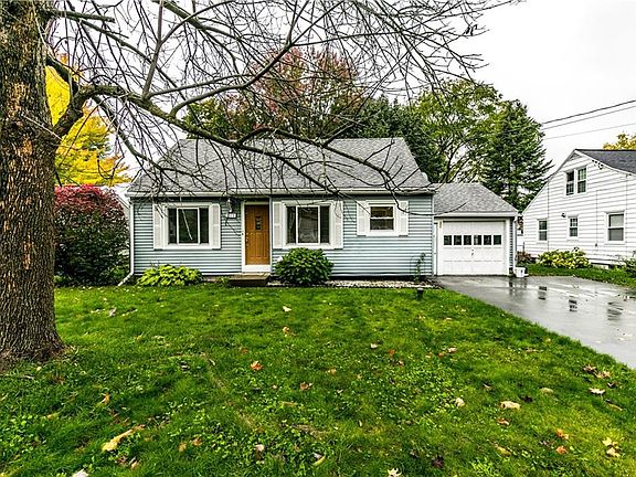 3rd image of 111 Rockland Dr