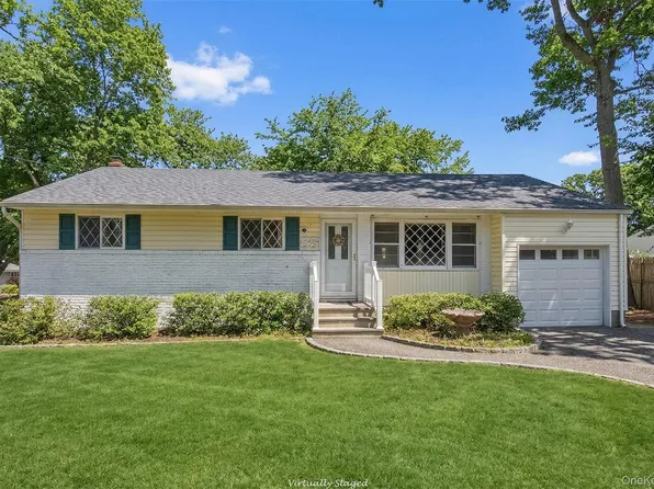 85 Tamarack Street, East Northport, NY 11731