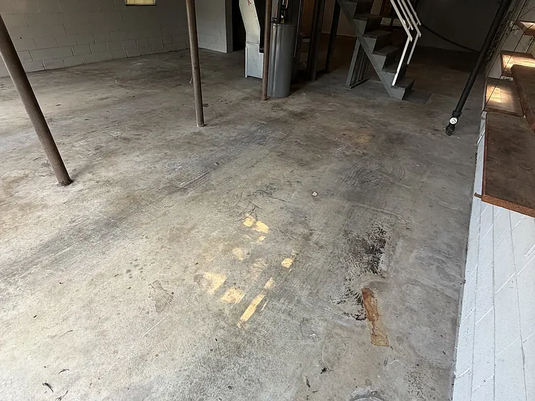 Garage/basement