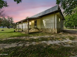 466 Chaparral Dr, Fredericksburg, TX 78624