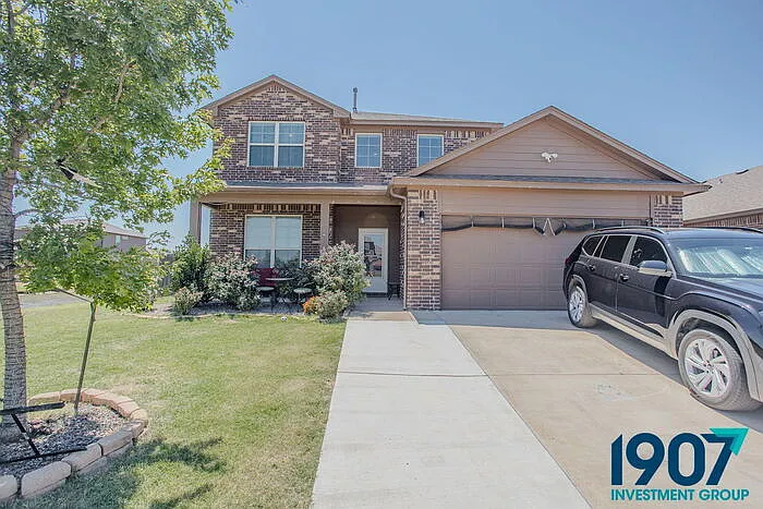 2501 Caden Ct — Photo 2