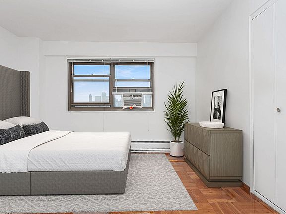 2nd image of 3334 Crescent St APT 8A