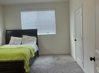 12834 W Hemingway Dr, San Fernando, CA 91340