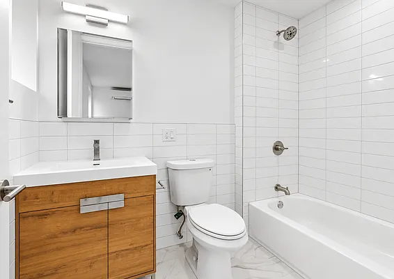 Bathroom, photo 1