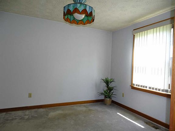 5th image of 5760 Richland Cir