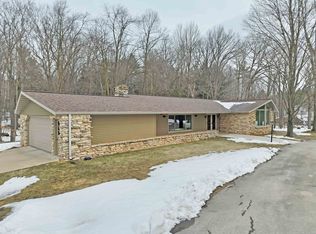 5454 Norway Dr, Pulaski, WI 54162