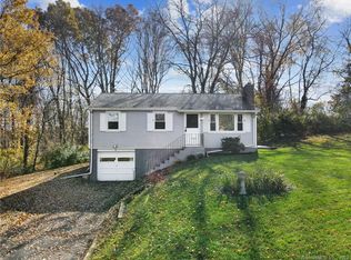 10 Carolyn Dr, Hebron, CT 06248