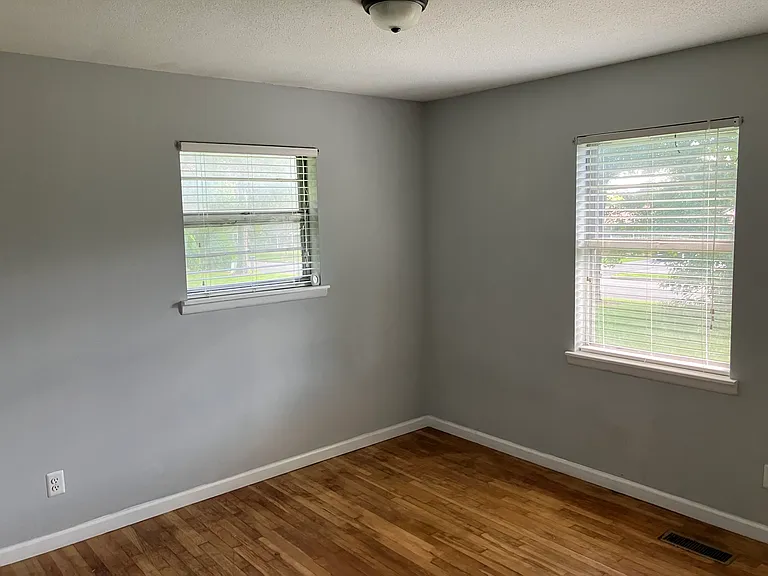 2031 Dialsdale Dr SW — Photo 5