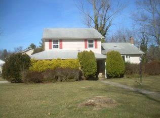 858 Queens Rd, Vineland, NJ 08361