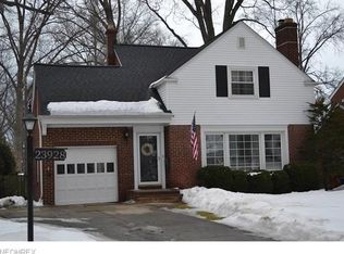 23928 Russell Rd, Bay Village, OH 44140