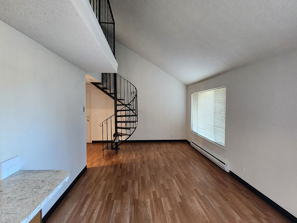 1st image of 1025 W Entiat Ave #10898199