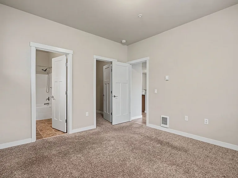 1643 Burnside Pl — Photo 22