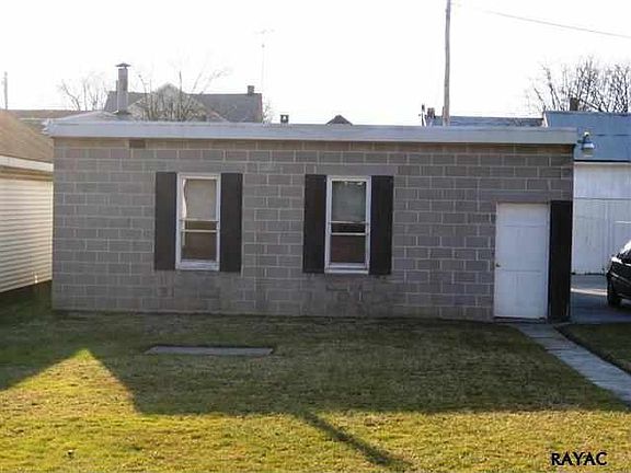 3rd image of 11 N Peters St