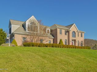 1120 Falcon Run, Christiansburg, VA 24073