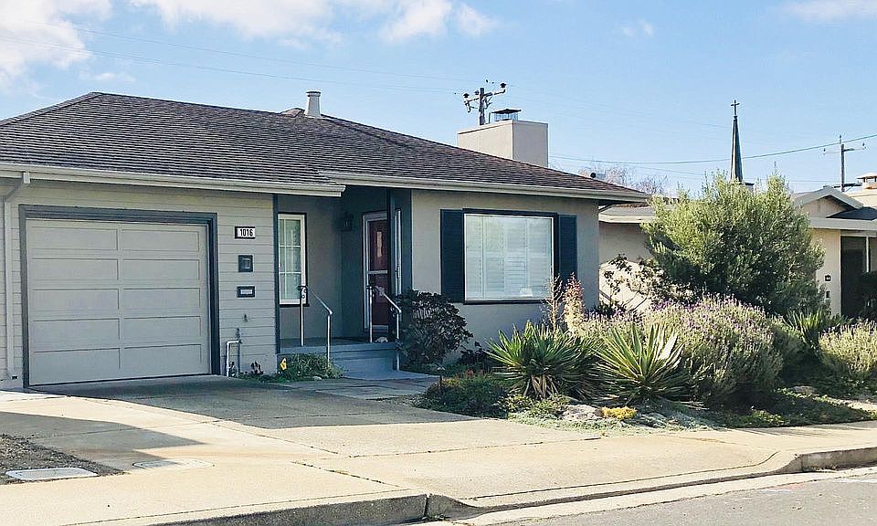 1st image of 1016 Crestwood Dr