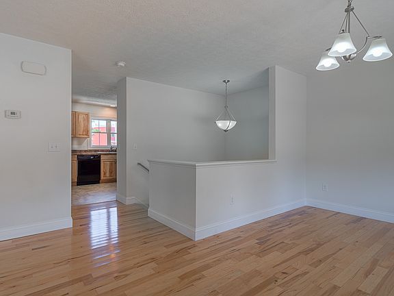 3rd image of 300 Sullivan St