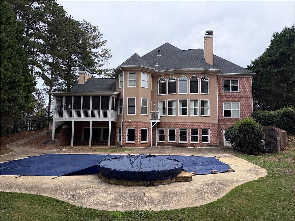 2nd image of 602 Talmadge Ln