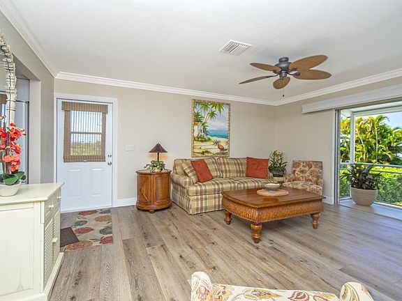 4th image of 330 Kon Tiki Dr #6