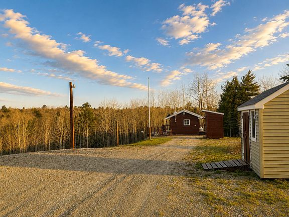 5th image of 115 Forest Road