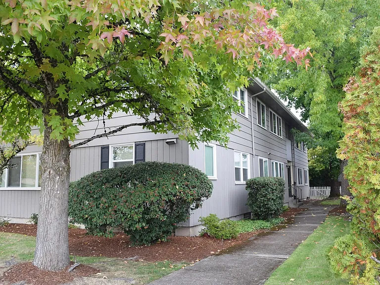 Beca Apartments — Photo 25