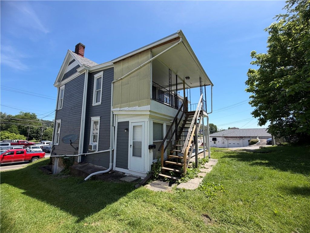 784 E High St, Waynesburg, PA - More