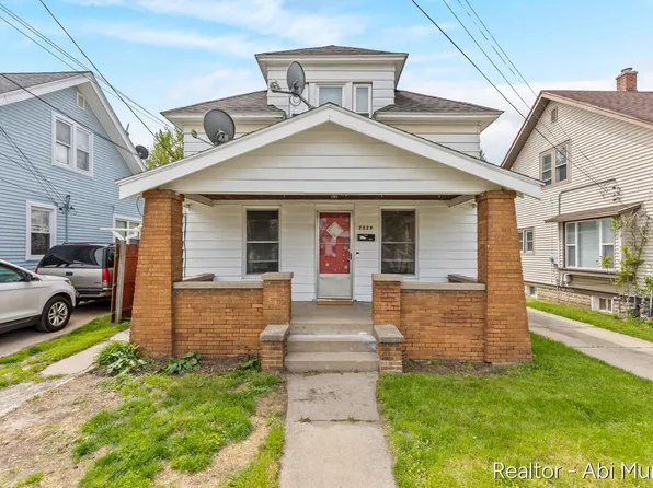2029 Arnold Ave SW, Wyoming, MI 49509