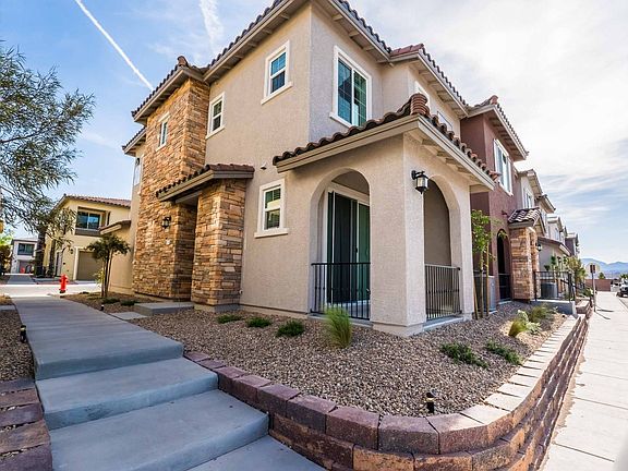 3rd image of 25 Barbara Ln #23