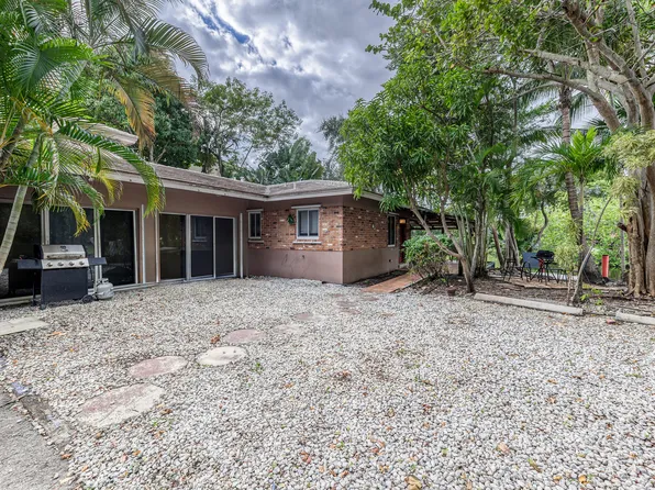 1735 NE 2 Avenue, Fort Lauderdale, FL 33305