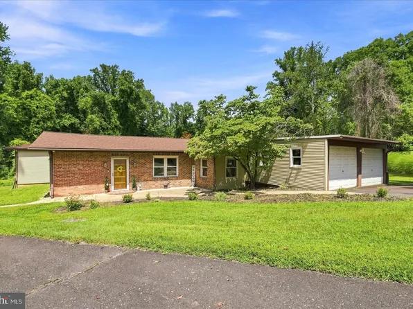 3534 Woodburn Rd, Annandale, VA 22003