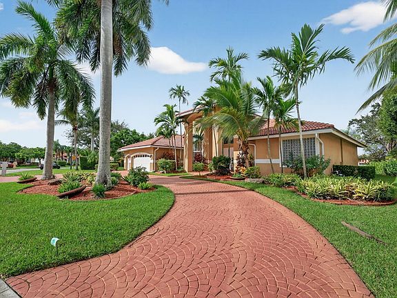 4th image of 10211 NW 50th Place