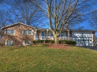 915 Yale, Columbia, MO 65203