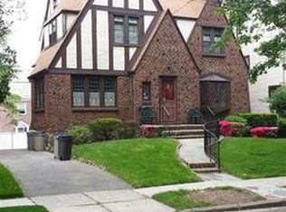 225 Kneeland Ave, Yonkers, NY 10705