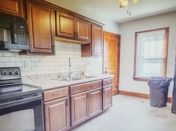 301 W McCasland Ave #4, East Alton, IL 62024