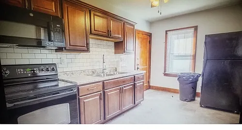 301 E McCasland Ave #4 Photo 1