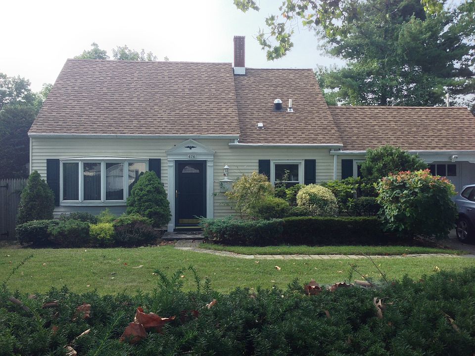 1st image of 676 Whittier St