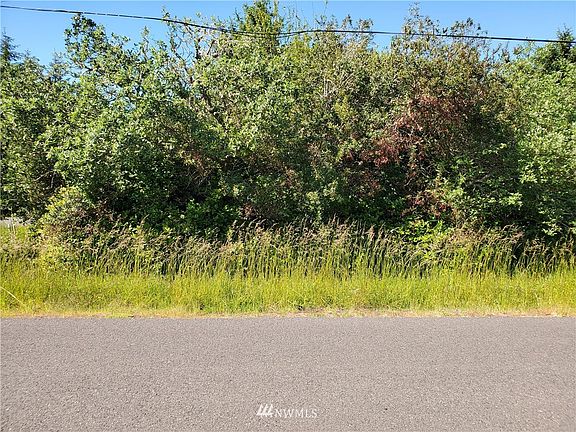 2nd image of 894 Wawona Avenue SW