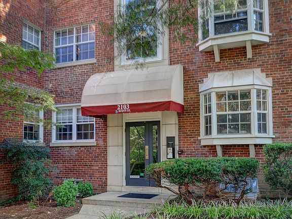 2nd image of 2103 N Scott St APT 90