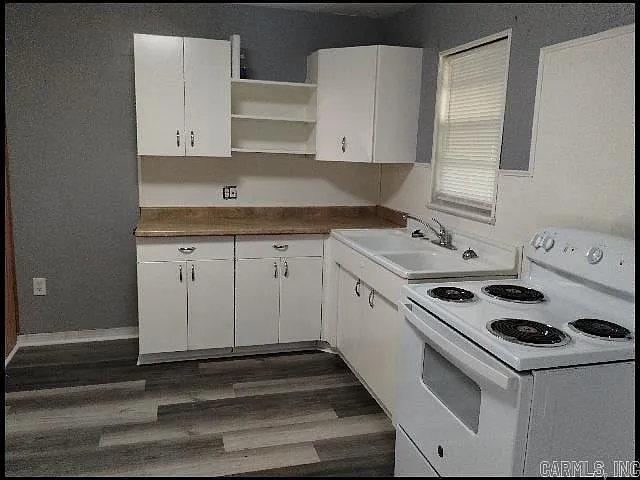 2 bed, 1.0 bath, 858 sqft, $815 — Photo 4