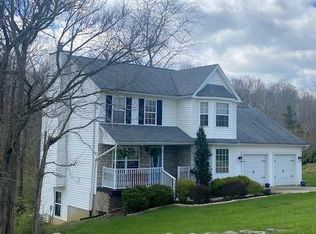 1853 Cove Cir E, Lawrenceburg, IN 47025